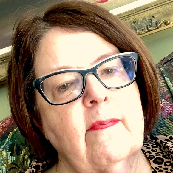 Meet your Posher, Patricia - Picture 1 of 1